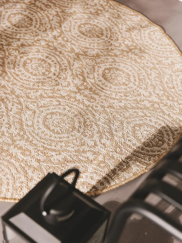 In- & Outdoor Round Rug Cleo Cream/Beige ø 120 cm round | BIANO
