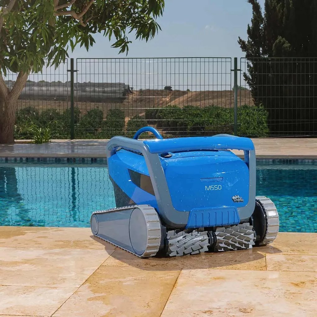 Medencetisztító robot, Dolphin M550, teljes medencetisztítás (padló, fal és vízvonal tisztítás), MyDolphin Plus applikáció vezérlés, Dual Drive navigáció, többrétegű szűrőrendszer, 19 m³/h szívóteljesítmény