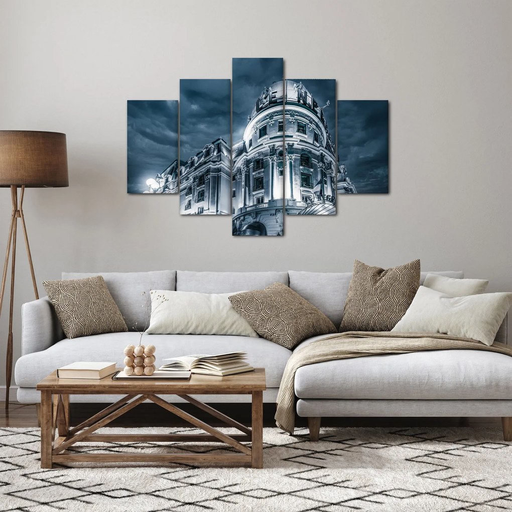Építészet a sötétben képe (150x105 cm)