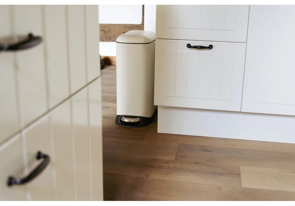 Krémszínű acél pedálos szemetes 12 l Design – Wenko