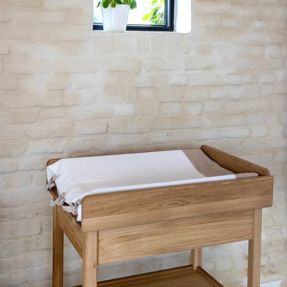 Natúr színű tölgyfa pelenkázó asztal pelenkázó feltéttel Forrest – Vipack