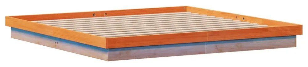 viaszbarna tömör fenyőfa LED-es ágykeret 200 x 200 cm