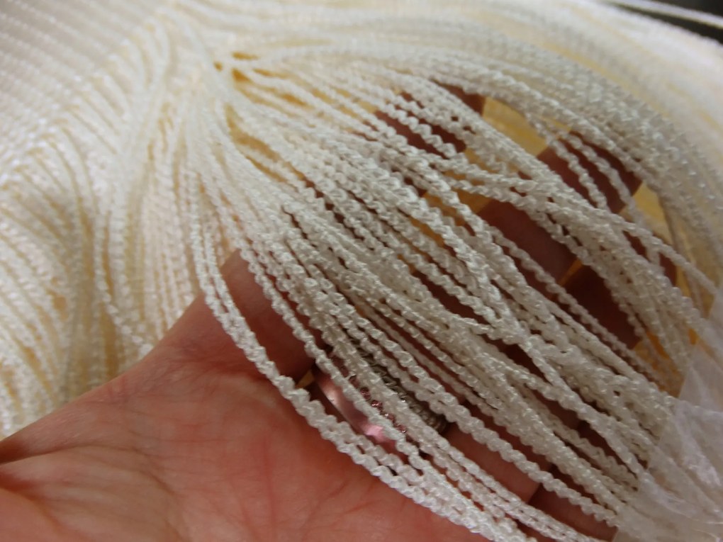 Mg Spagetti Zsinórok 4699 290x250cm Krém ajándék lengyel