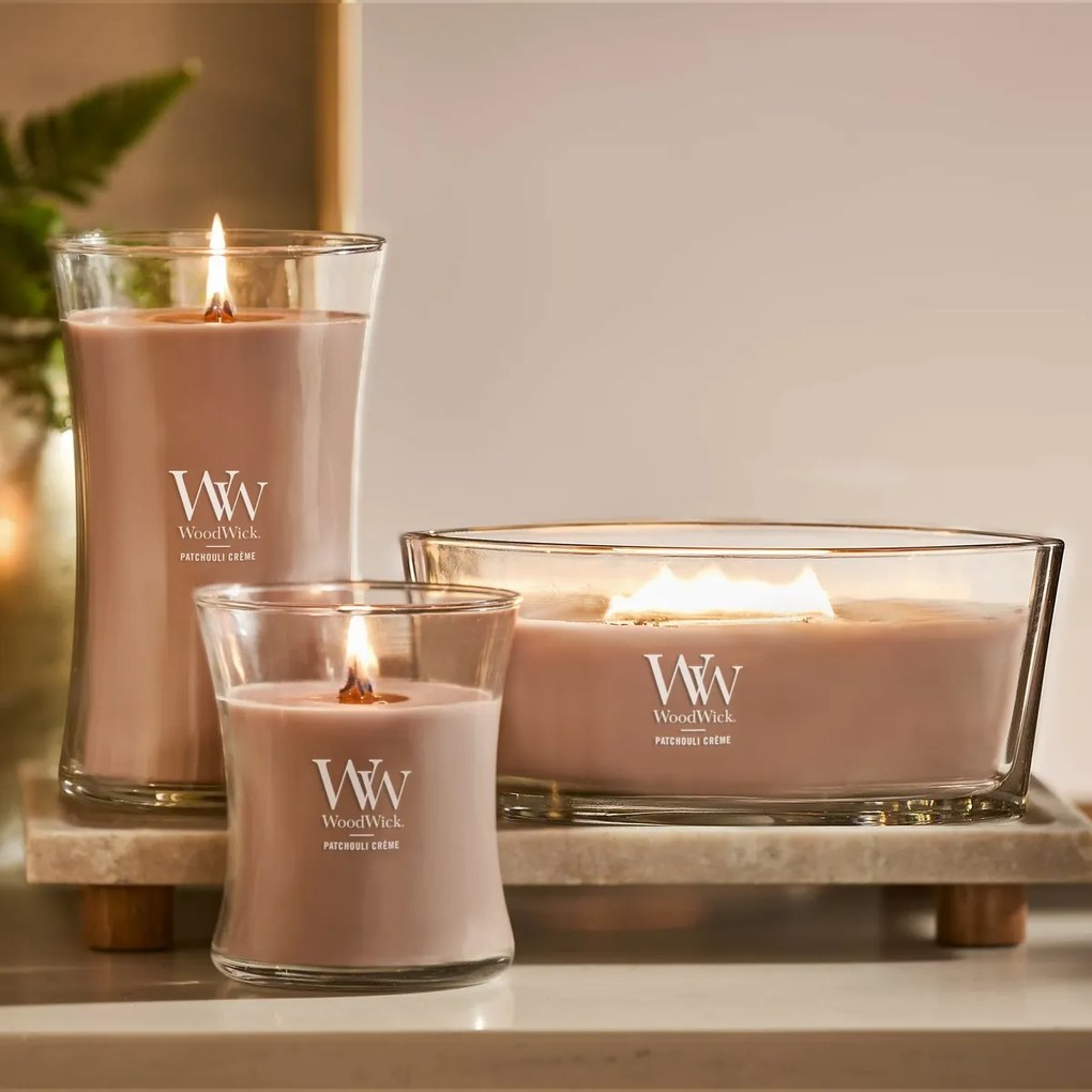 Woodwick Illatosító gyertya Patchouli Creme, 453 g