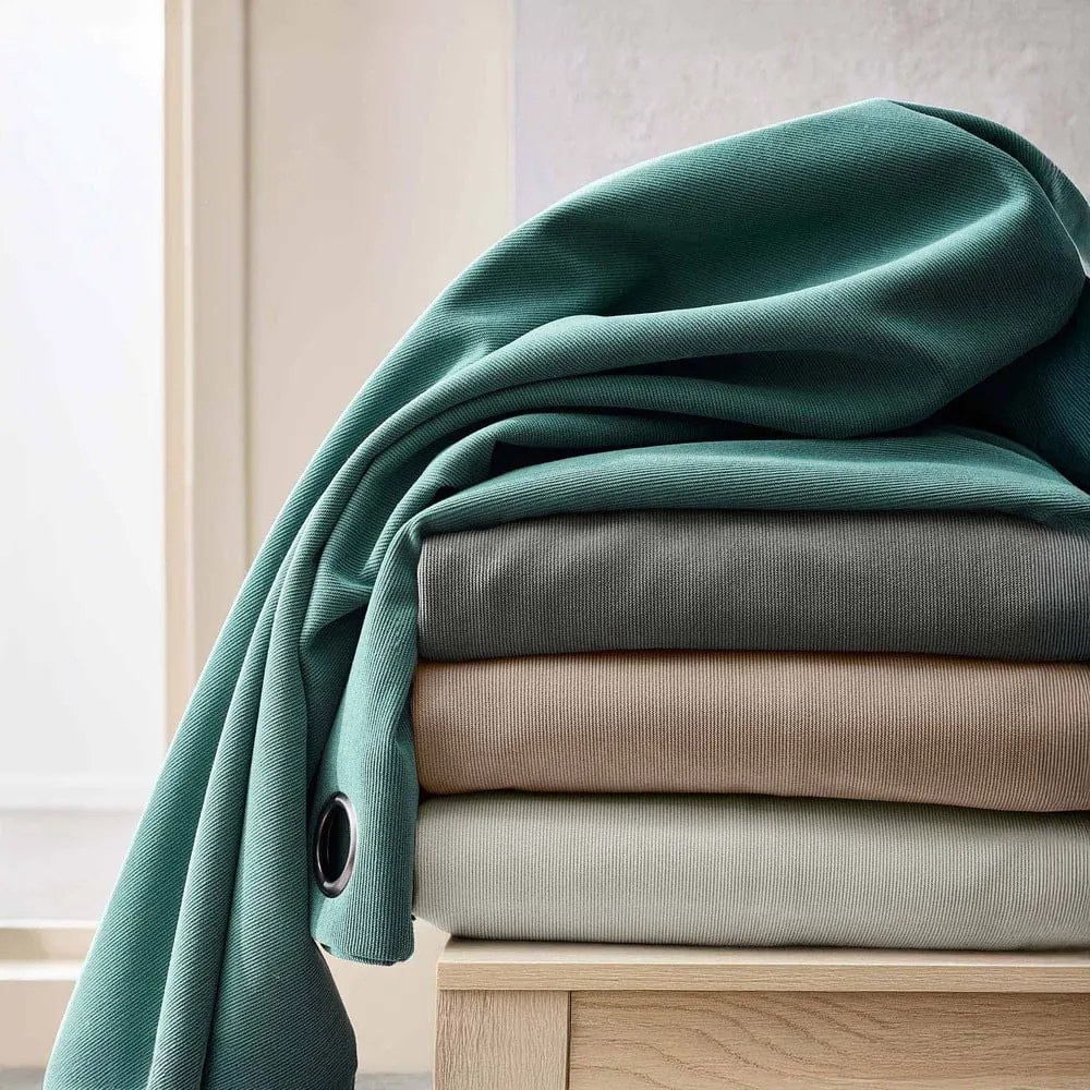 Barna kordbársony termo függöny 140x260 cm Madison – douceur d'intérieur