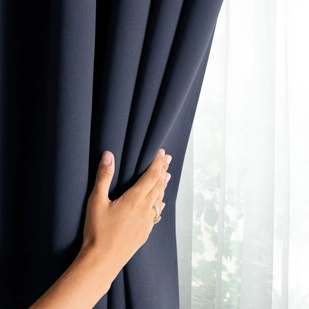 Sötétkék sötétítő függöny 140x245 cm Eyelets – Restilo