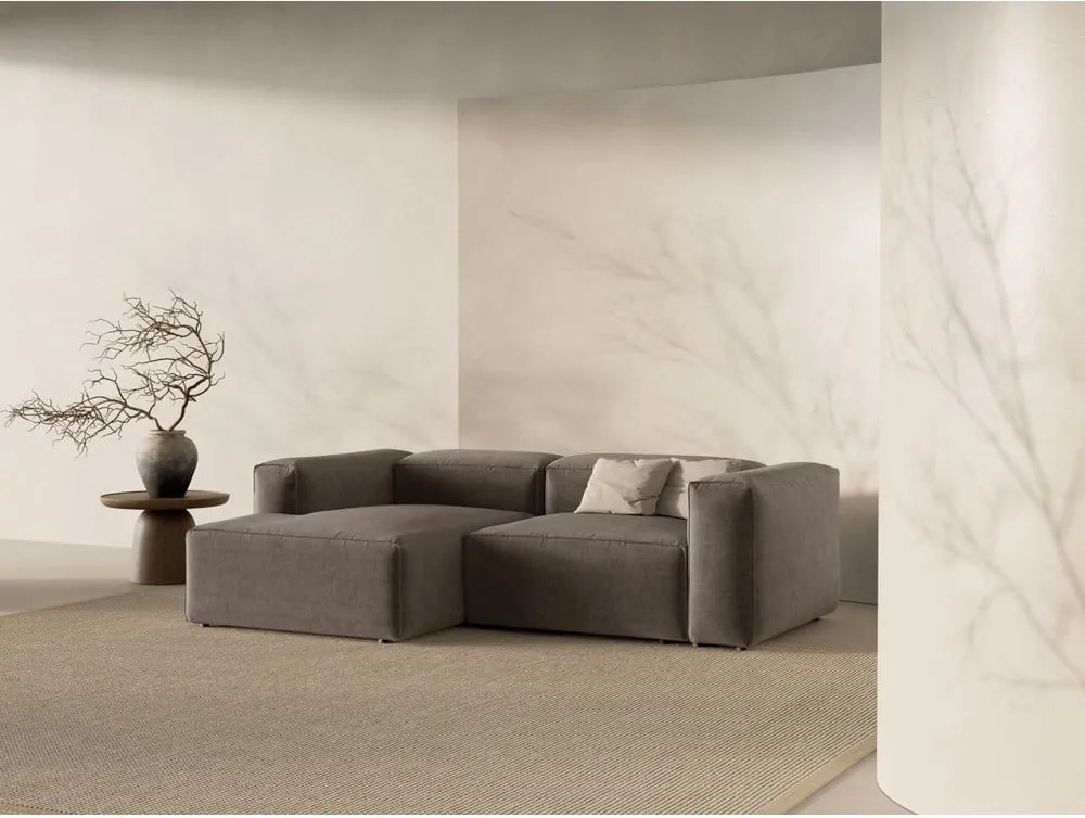 Barna sarokkanapé (bal oldali-heverő résszel) Bergamo – Cosmopolitan Design