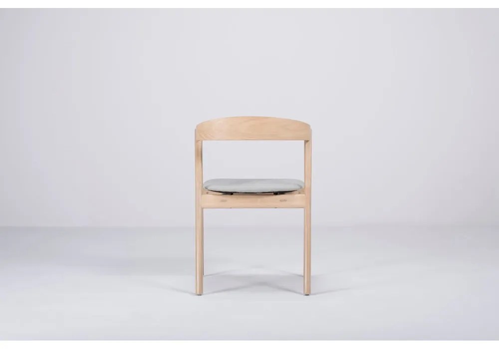 Muna étkezőszék tömör tölgyből, kékesszürke ülőrésszel - Gazzda