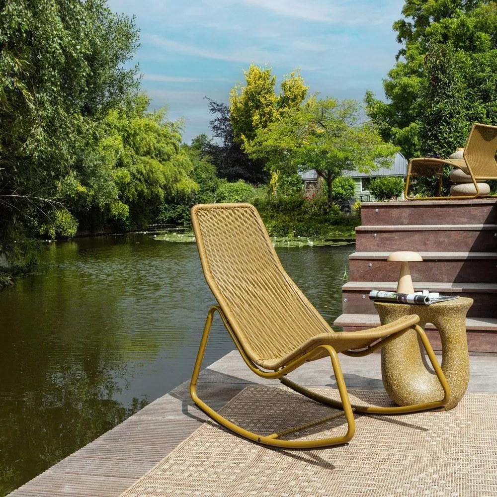 Okkersárga műrattan kerti fotel Tom – WOOOD