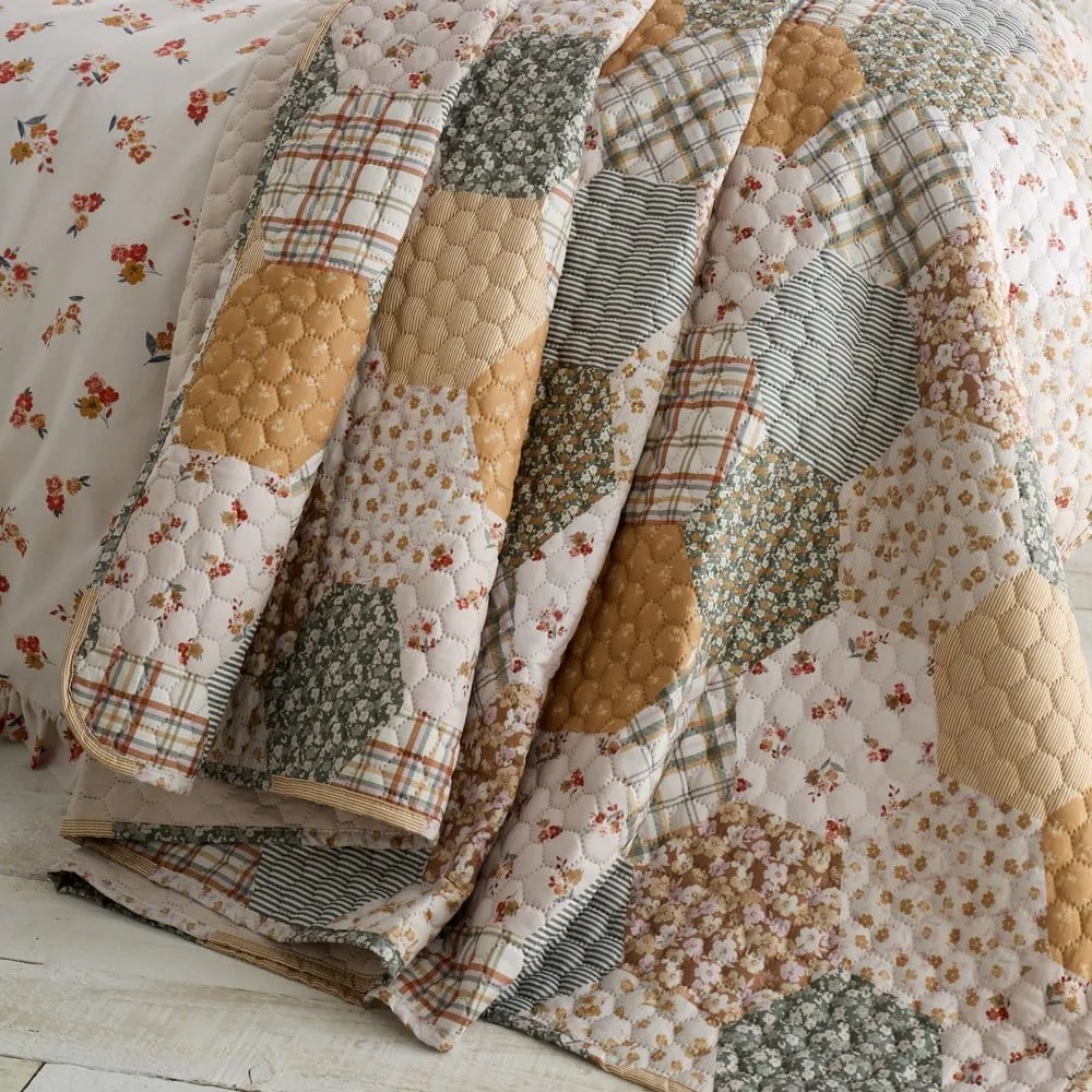 Sárga-bézs steppelt ágytakaró 220x230 cm Floral Patchwork – Catherine Lansfield