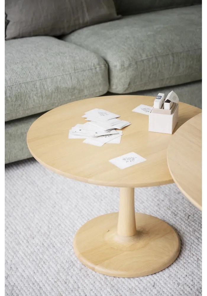 Natúr színű kerek dohányzóasztal tölgyfa dekorral 60x60 cm Hobart – Rowico