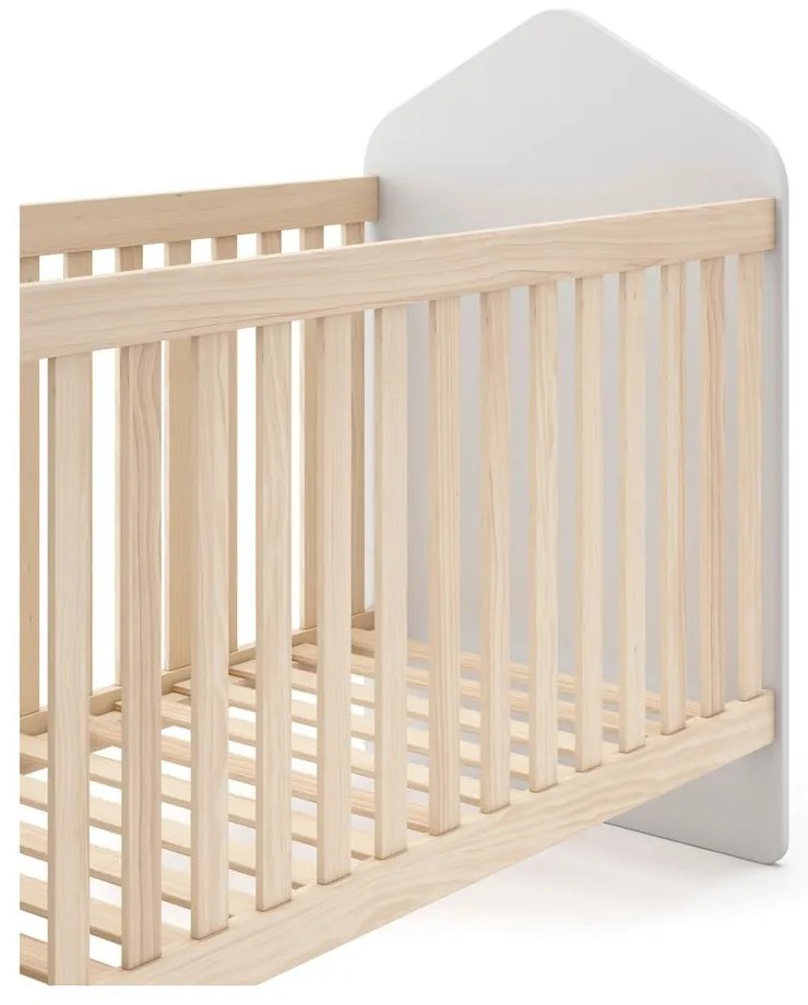 Fehér-natúr színű babaágy borovi fenyő dekorral 60x120 cm Estefania – Marckeric