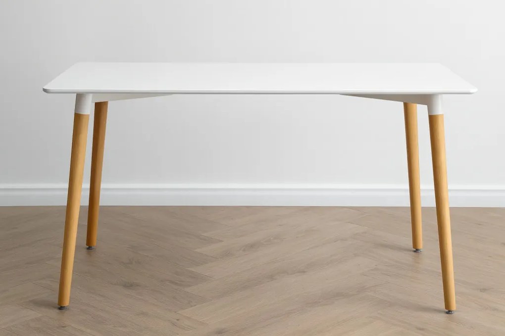 Téglalap alakú asztal 120 x 80 x 74 cm