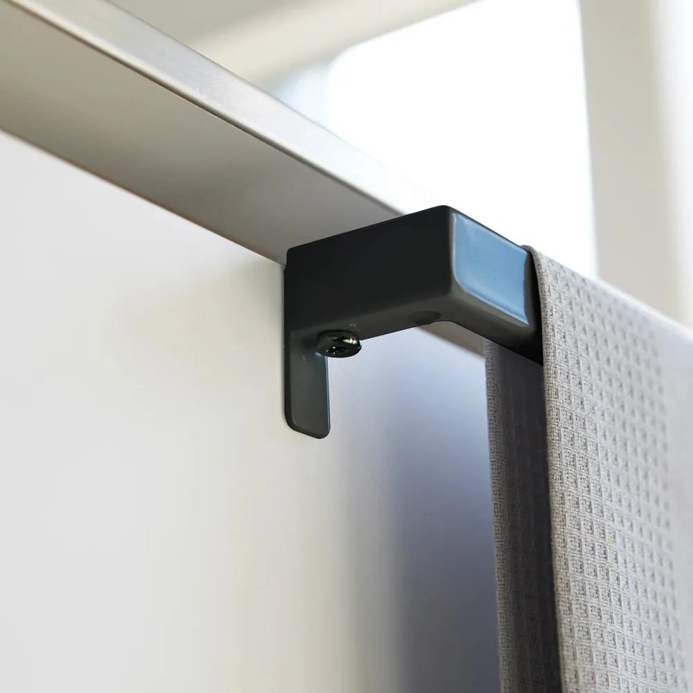 Fekete függő konyharuha tartó Tower – YAMAZAKI