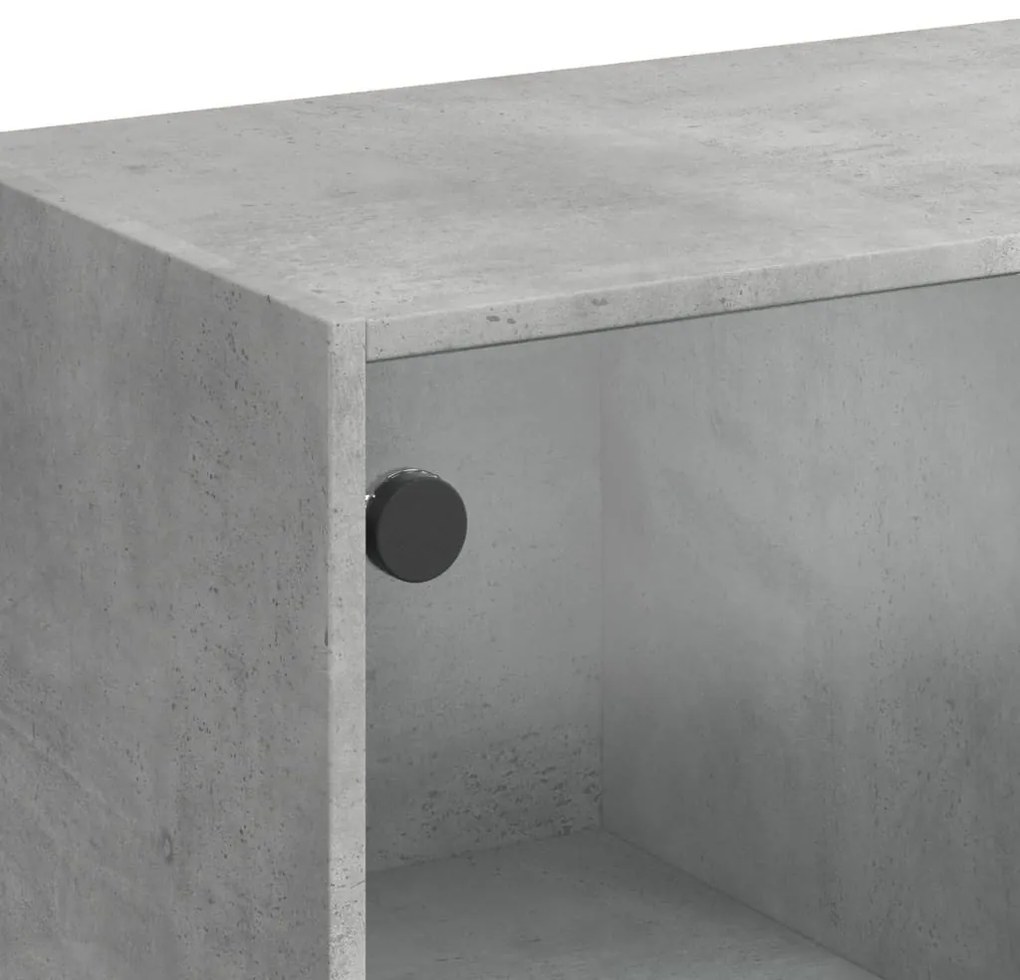 betonszürke szerelt fa magasszekrény ajtókkal 68x37x142 cm