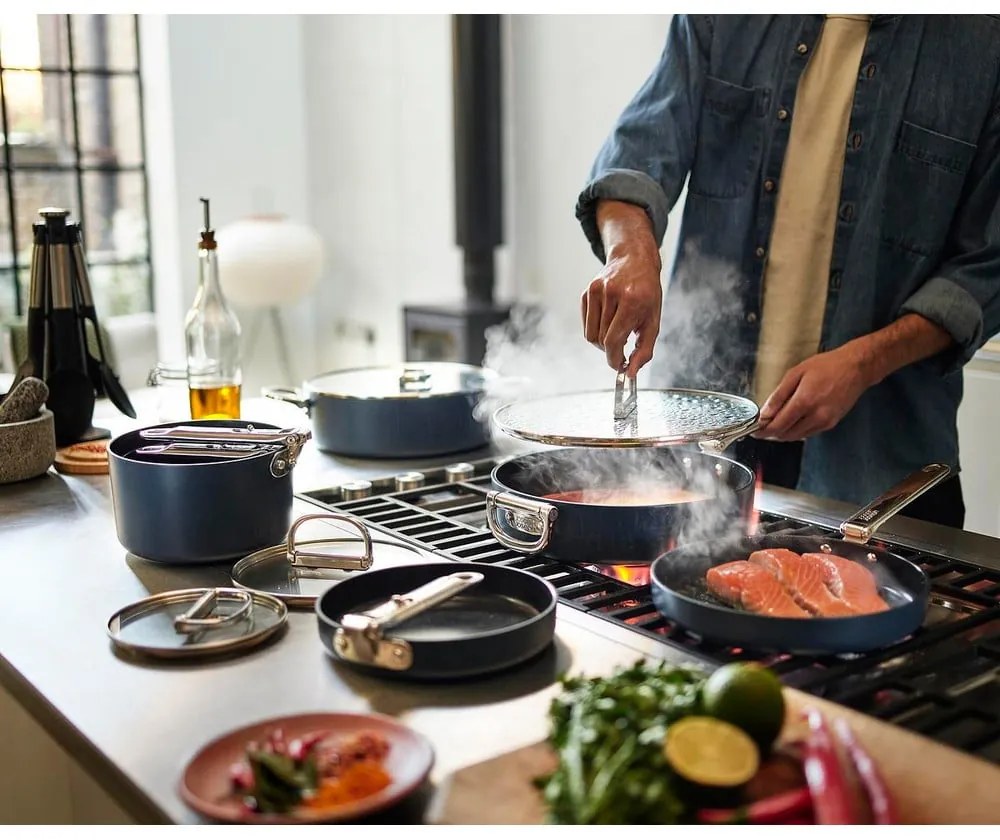 Serpenyő kerámia felülettel ø 24 cm Space – Joseph Joseph