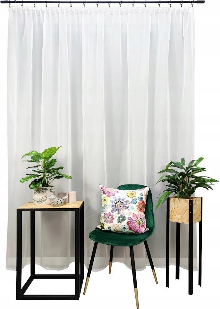 Gyönyörű kész fátyol függöny szalagon 155x200