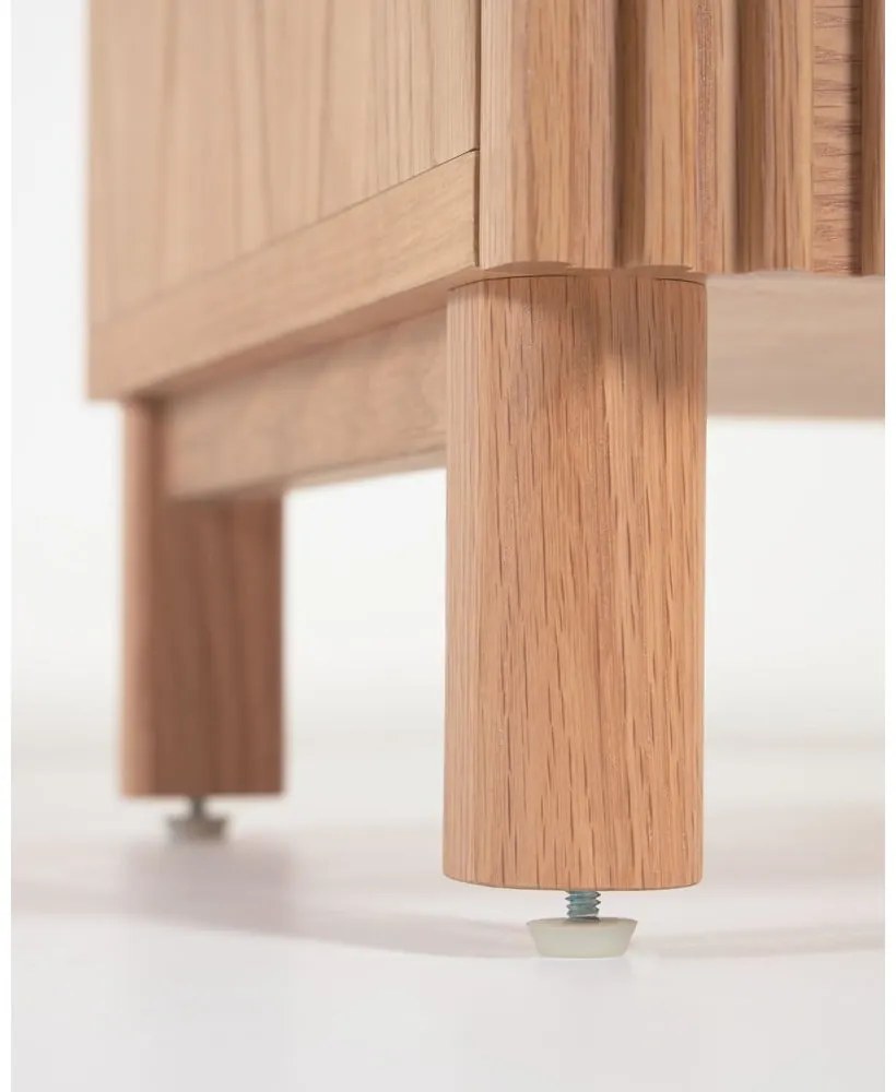 Natúr színű ülőkés cipőtartó tölgyfa dekorral Beyla – Kave Home