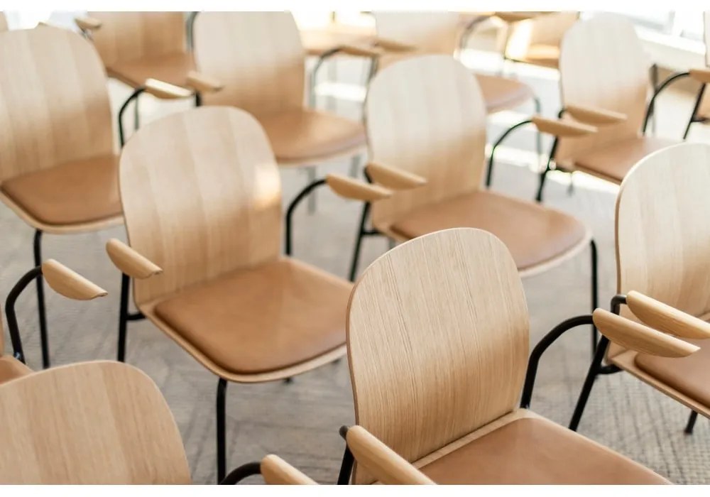 Natúr színű karfás-rakásolható étkezőszék szett 2 db-os tölgyfa dekorral Book – Gazzda