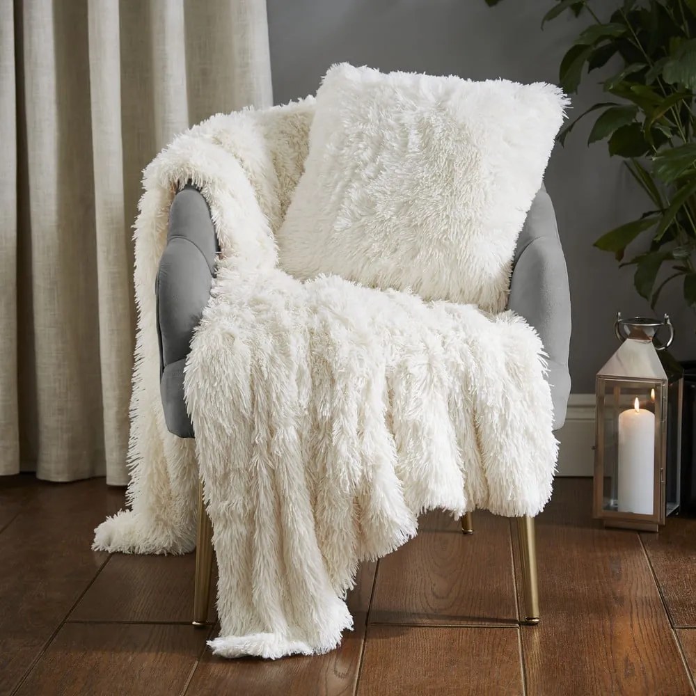 Krémszínű mikroplüss ágytakaró franciaágyra 245x280 cm Cuddly – Catherine Lansfield