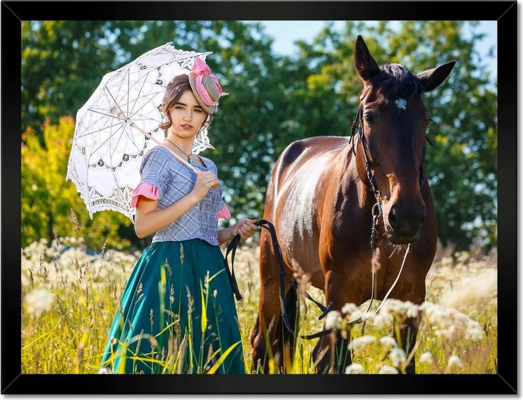 Poszterek keretben 40x30 Hölgy és ló