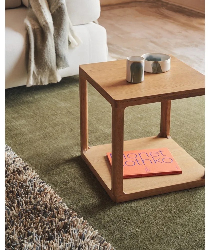Tárolóasztal tölgyfa dekorral 50x50 cm Maymai – Kave Home
