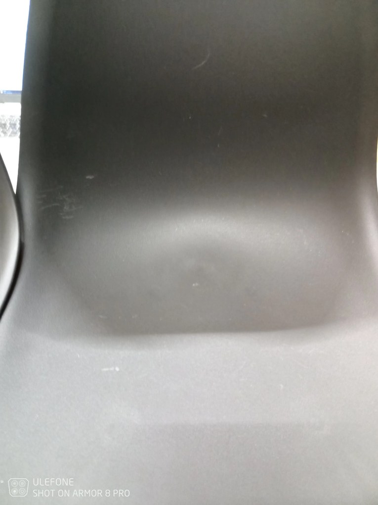 AKCIÓ Fekete bárszék CARBRY LAMAL fekete lábakkal II. osztály