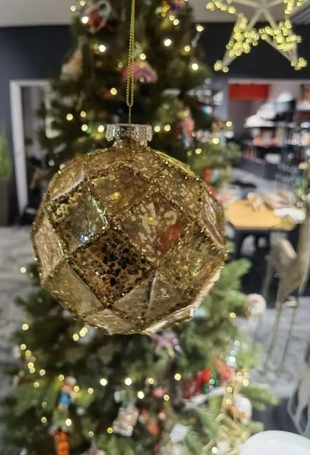 Karácsonyi dekoráció arany golyó