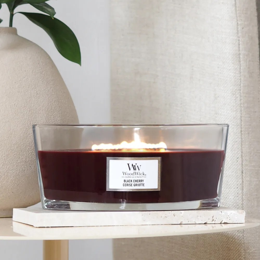 WoodWick Illatosító gyertya hajó Black Cherry, 453g