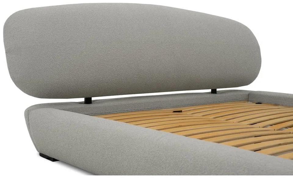 Világosszürke kárpitozott franciaágy ágyráccsal 140x200 cm Odette – Scandic