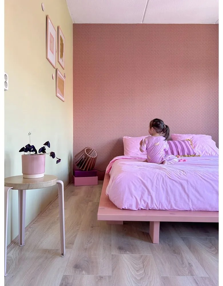 Világos rózsaszín borovi fenyő franciaágy ágyráccsal 140x200 cm Japan – Karup Design