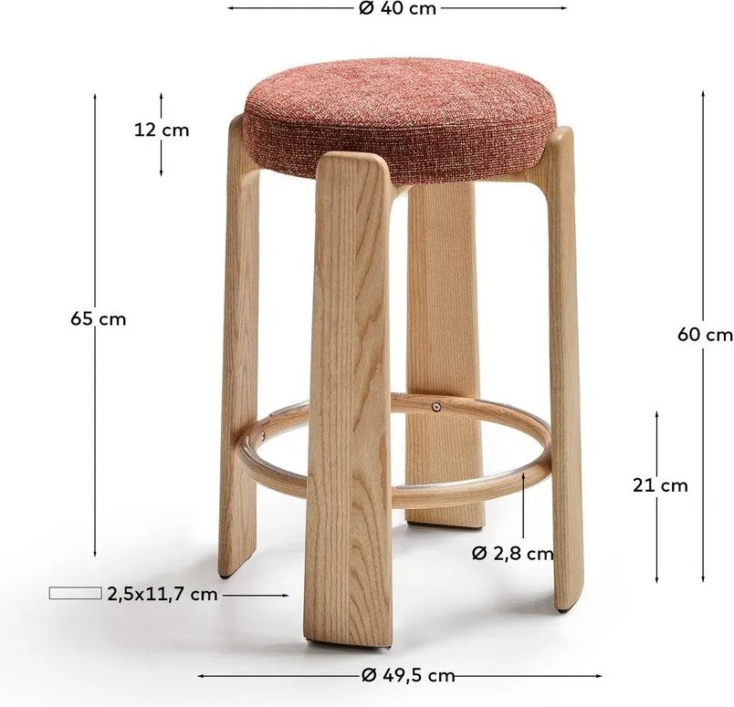 Terrakotta színű-sötét natúr színű kőrisfa bárszék (ülésmagasság 65 cm) Granite – Kave Home