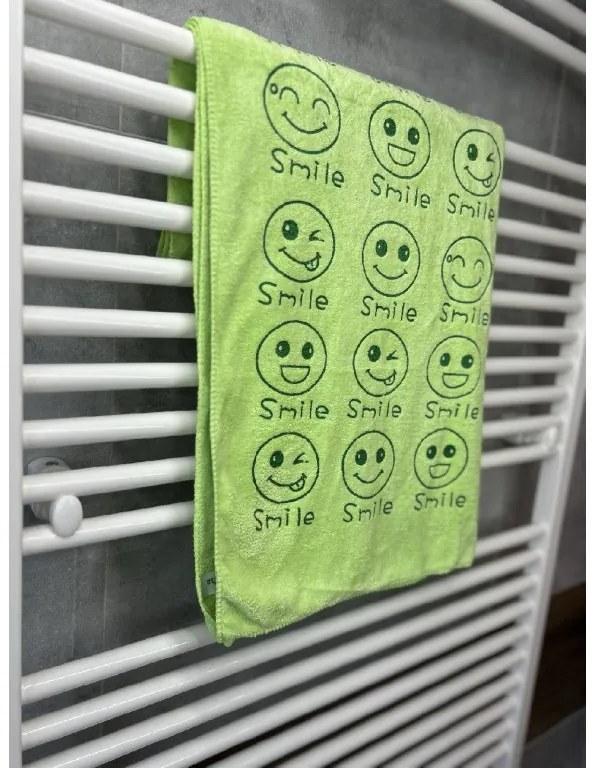Gyorsan száradó törülköző Smiley zöld A törülközők mérete: 35x75 cm
