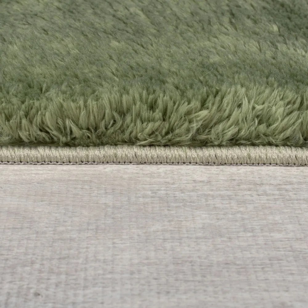 Sötétzöld szintetikus szőrme szőnyeg 120x170 cm Faroe Wool Look Fur – Flair Rugs