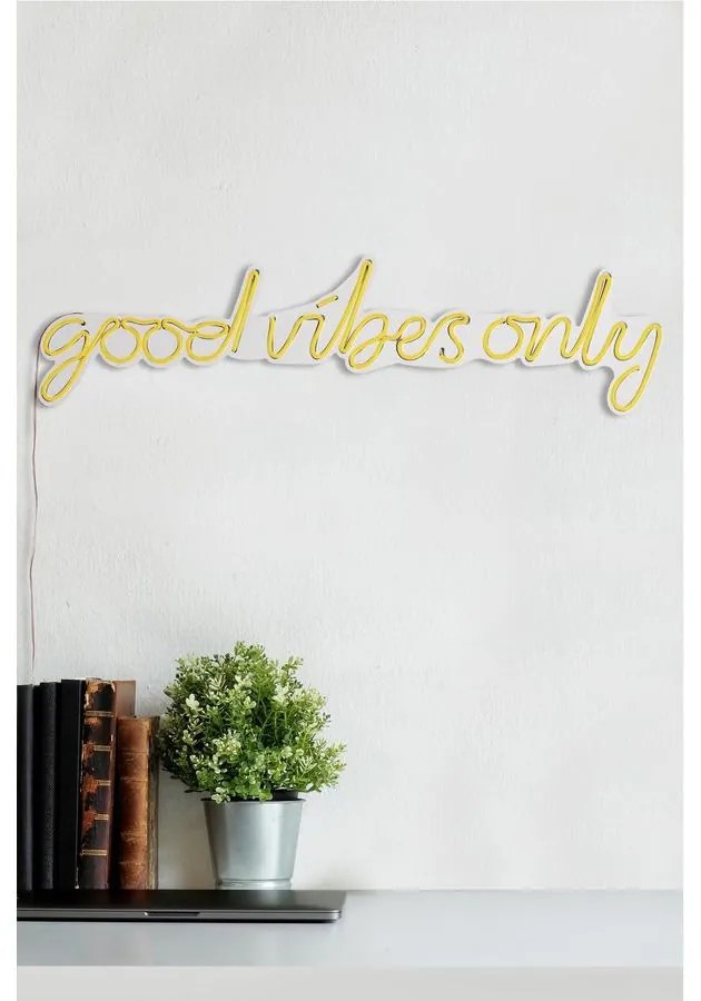 Műanyag LED-es fali dekoráció, Good Vibes Only - Sárga