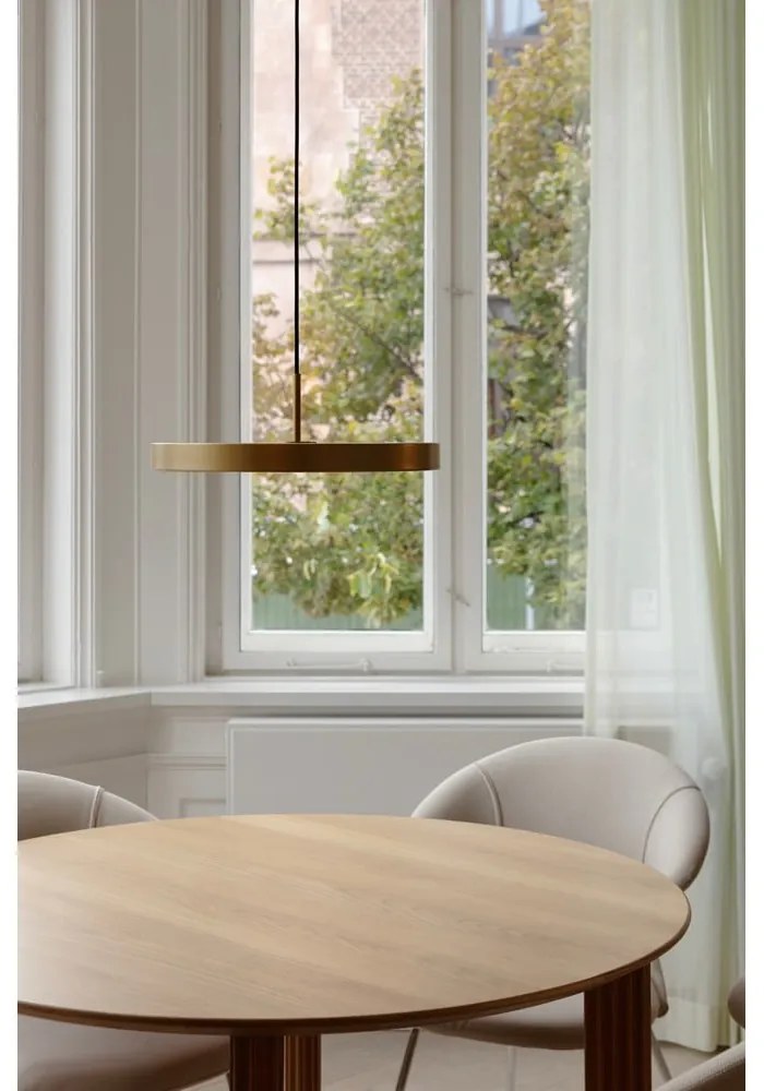 Aranyszínű LED függőlámpa fém búrával ø 43 cm Asteria Medium – UMAGE