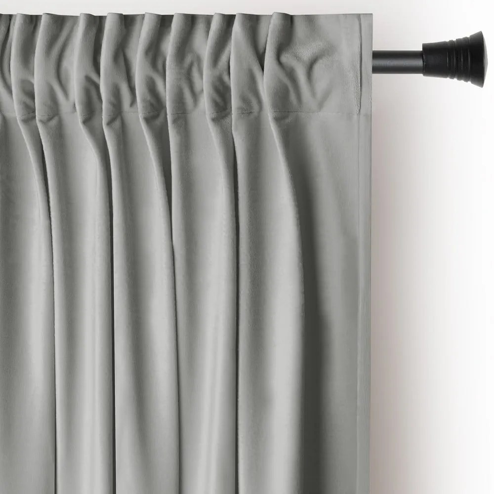 Világosszürke bársony dimout (részleges sötétítő) függöny 140x270 cm Pleat – Restilo