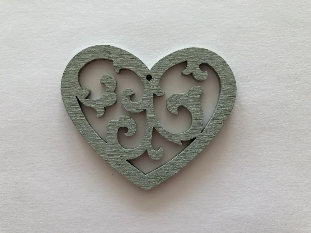 Kreatív hobbi lézervágott fa dekoráció áttört szív zöld 6x5cm