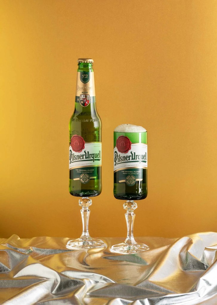 Lukáš Houdek a HG atelier s.r.o. Újratervezett Pilsner Urquell pohár, DRUNK GLASSES kollekció - Lukáš Houdek