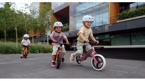 Lionelo - BART AIR futóbicikli, fekete/narancssárga