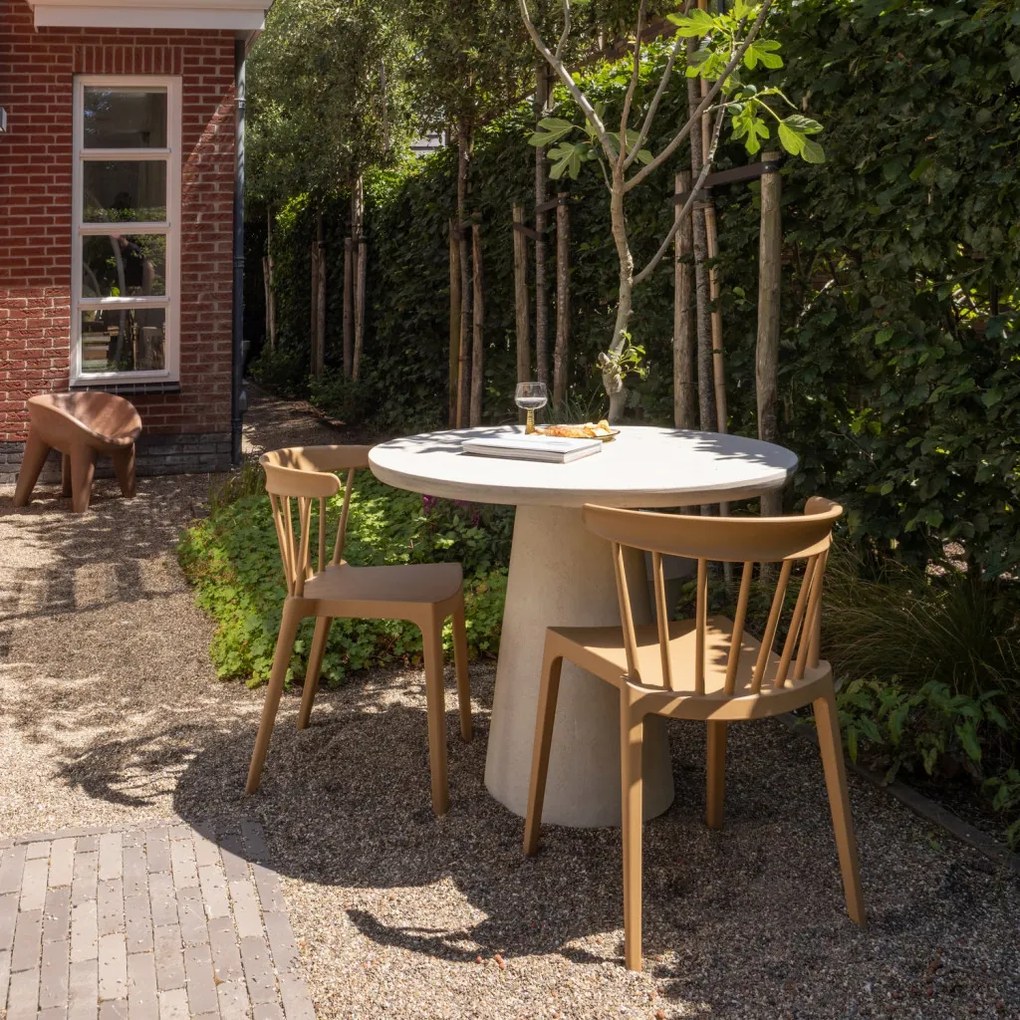 Kevon kerti kerek asztal