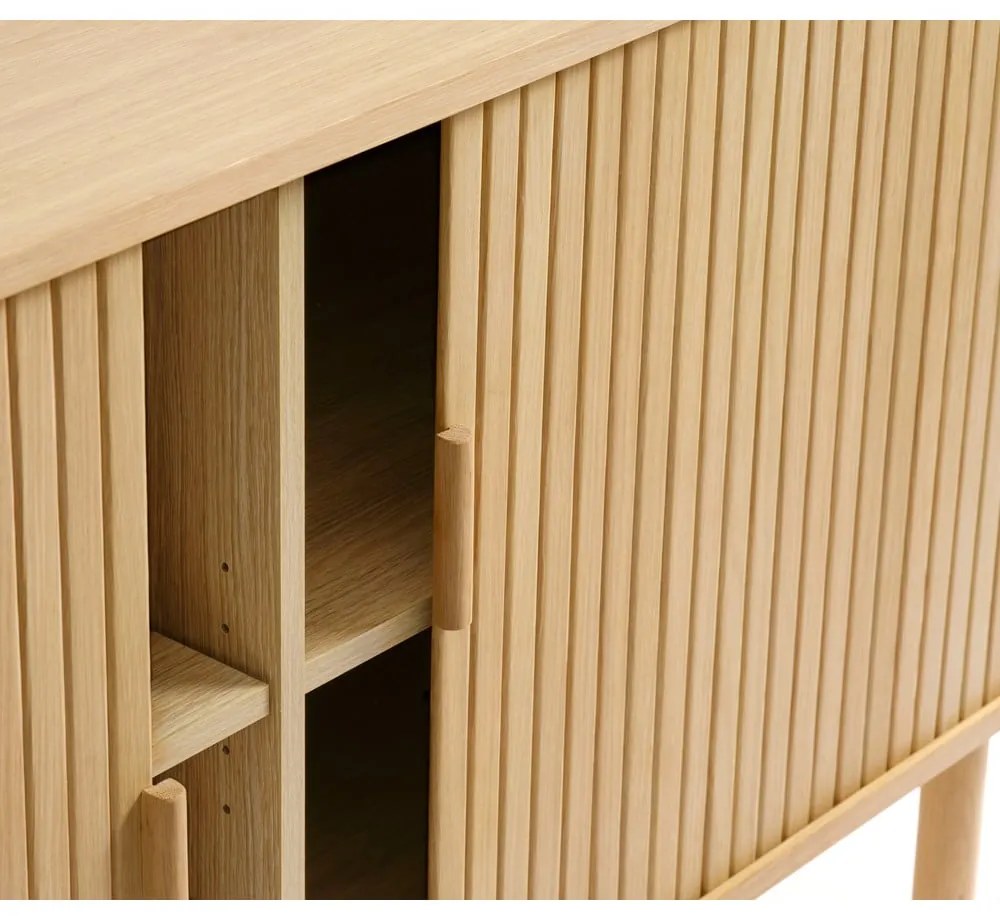 Natúr színű alacsony komód tolóajtóval, tölgyfa dekorral 76x160 cm Cavo – Unique Furniture