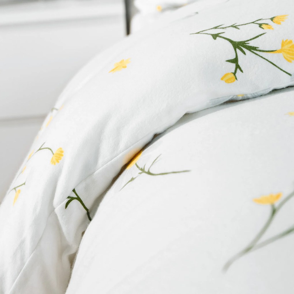 Goldea flanel ágyneműhuzat - kamilla virágok 200 x 200 és 2db 70 x 90 cm