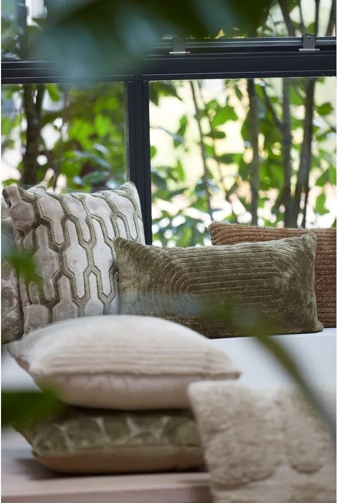 Bársony díszpárna 45x45 cm Jembana – Light &amp; Living