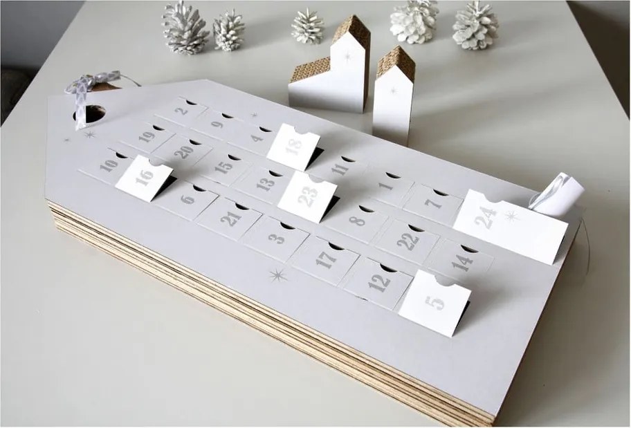 Adventi naptár ezüstszínű számokkal - Unlimited Design for kids