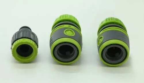 Garvia körkörös szórópisztoly 8 funkcióval és tartozékokkal, 4 db-os szett