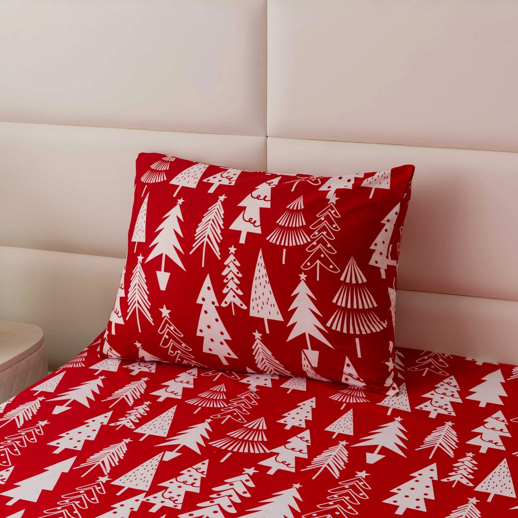 CHRISTMAS TREES piros mikroszálas ágyneműhuzat Ágyneműhuzat mérete: 70 x 90 cm | 140 x 220 cm
