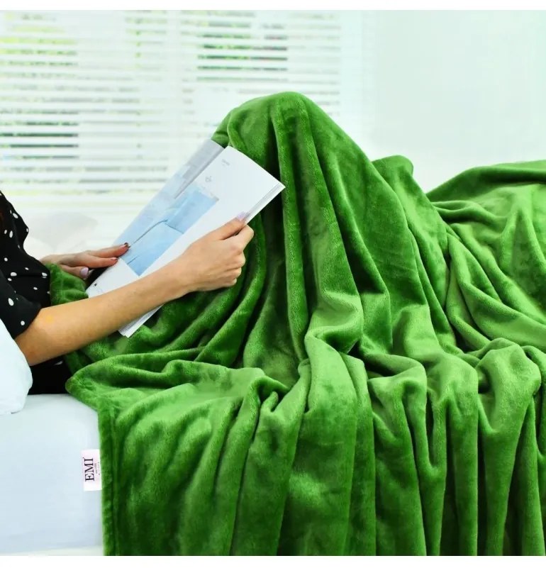 EMI zöld színű mikroszálas takaró 150 x 200 cm