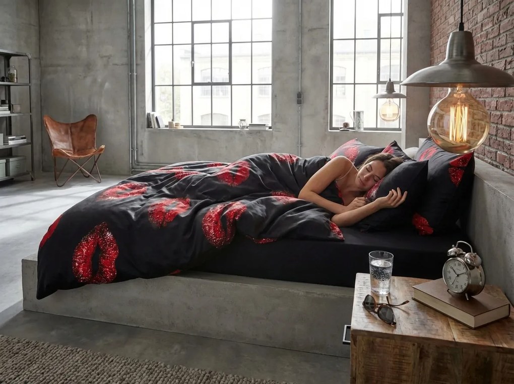 Mikroszálas ágyneműhuzat RED KISS fekete Ágyneműhuzat mérete: 70 x 80 cm | 140 x 200 cm