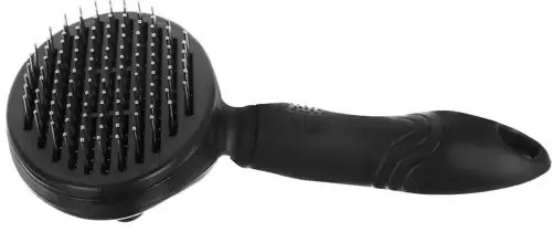 Self-cleaning fur brush